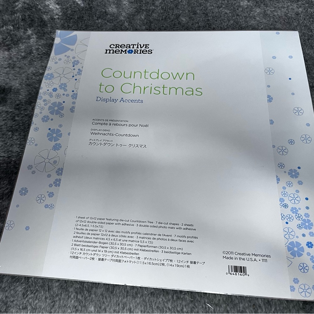 Creative Memories 2011 Countdown To Christmas Display Accents 12x12